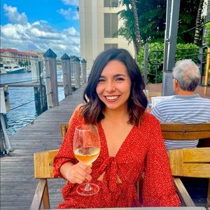 Meet your Posher, Tayler